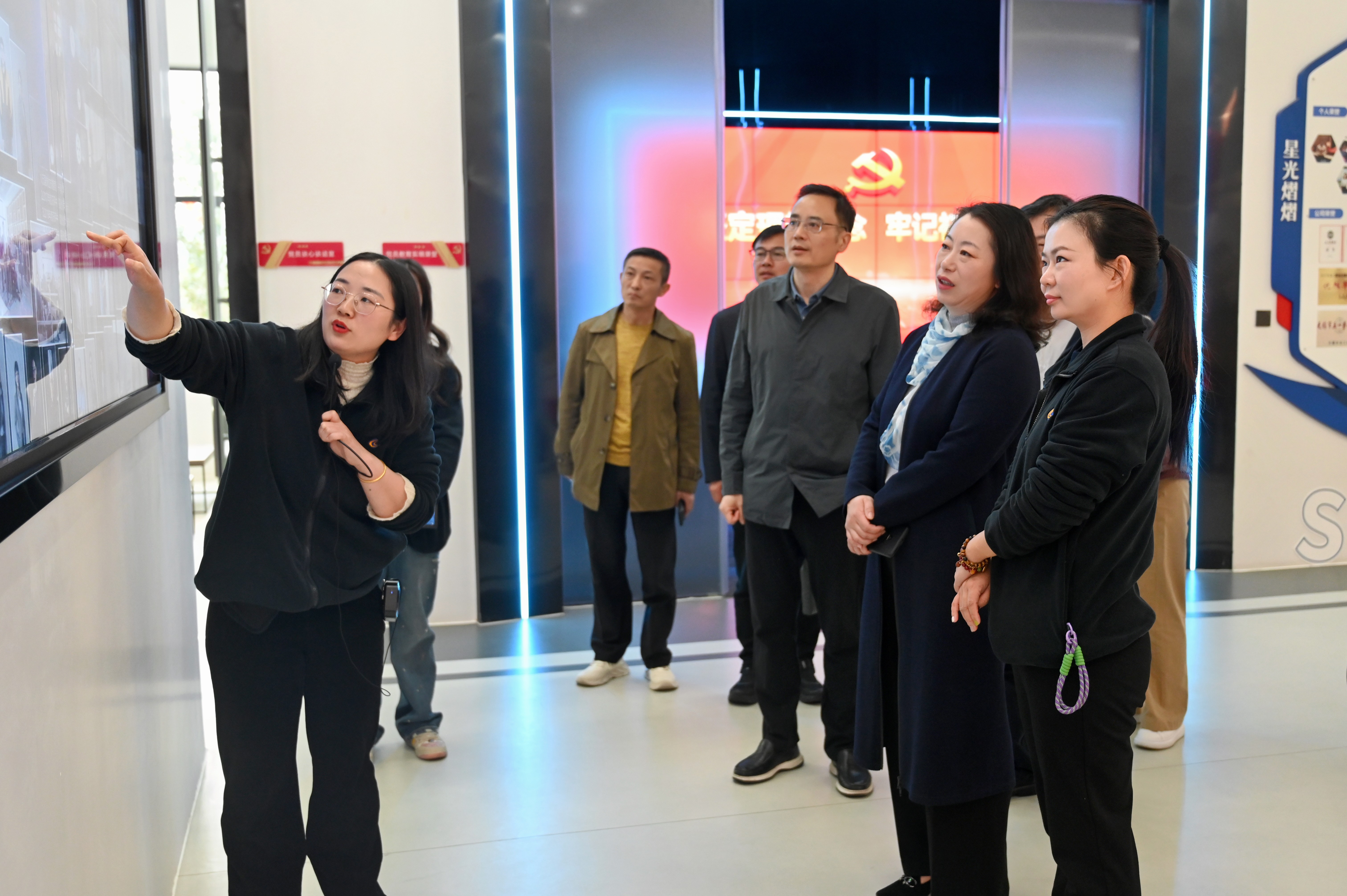 ����ʡ�ܹ���ݰ�����������ɷݵ��й�������