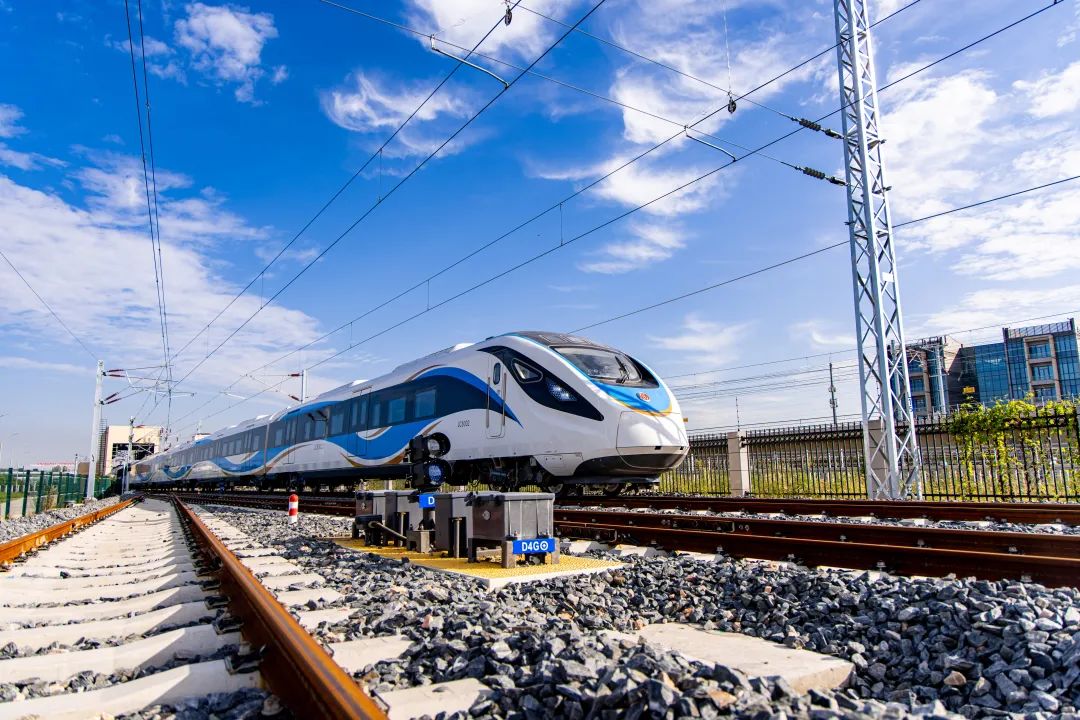 ��Ŀһ��ح���������ɷ������Ϻ���������߽��տ�ͨ��Ӫ