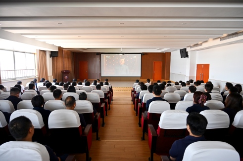 ��ʷΪ���س��� ���·ܽ����³̡������������ɷ���֯Ա������ԢĿ��սʤ��80�����ı�ʽ